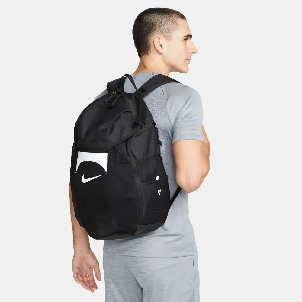 dv0761-011_sac-a-dos-nike-academy-team-dv0761-011_02.webp