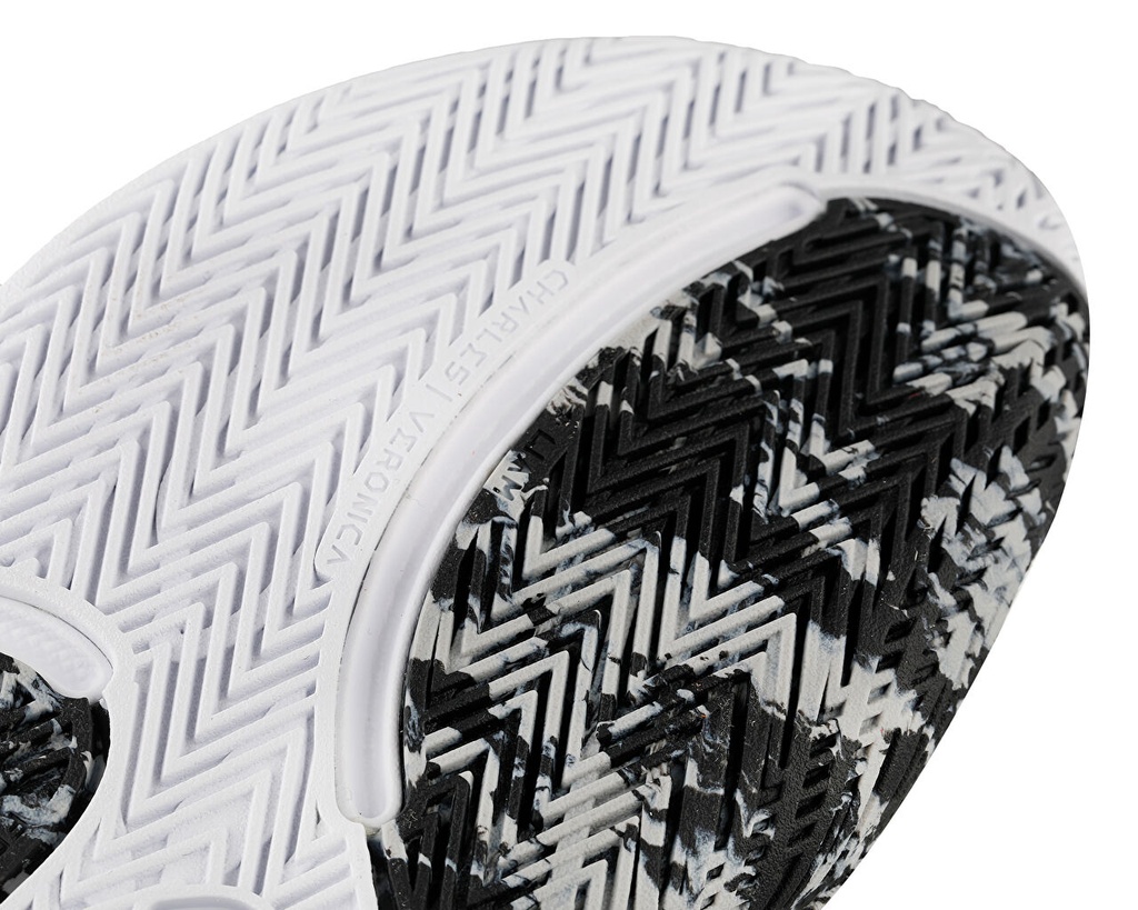 CHAUSSSURES NIKE GIANNIS IMMOR — média 7