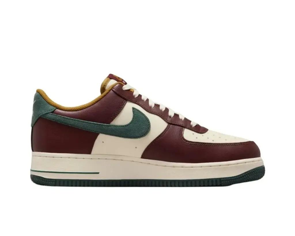 Chaussure Nike Air Force 1'07  Lvb